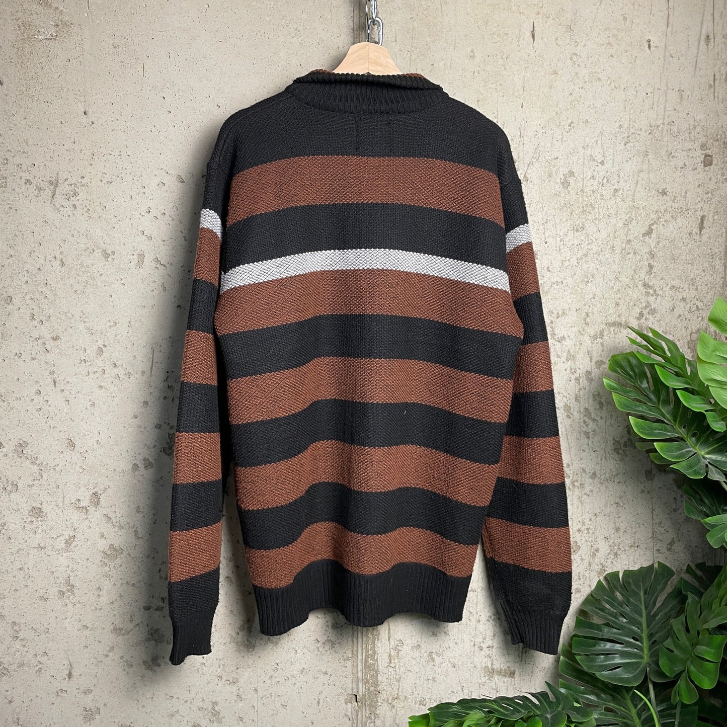 Six Lincoln Fleece Lined Striped Full Zip Knit Large Sweater