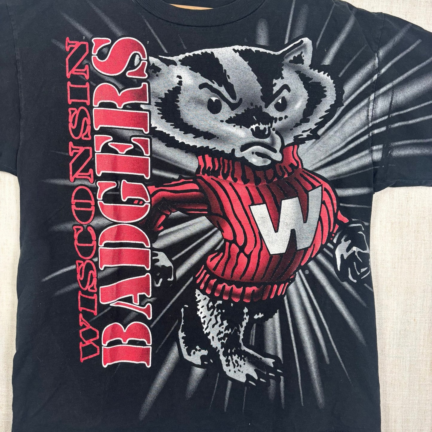 Vintage Wisconsin Badgers Breakthrough AOP Large Shirt