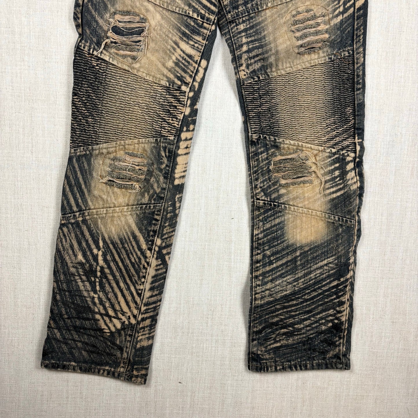Denim and Rivets Abstract Acid Wash Distressed Sz 34 Cotton Jeans