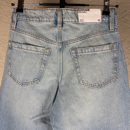 Garage Denim Light Wash Baggy Ripped NWT Jeans Size 01