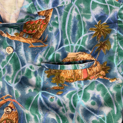 Vintage Hawaiian Loop Collar Rare Vibrant Shimmering Waters Medium Button Shirt