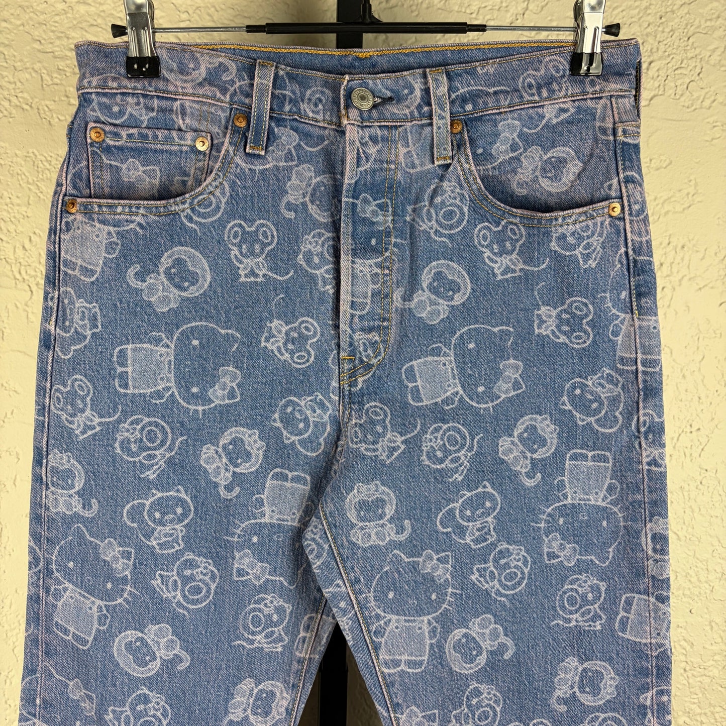 Hello Kitty Jeans Sanrio Levis 501 RARE Skinny Sz 29 AOP Denim Jeans