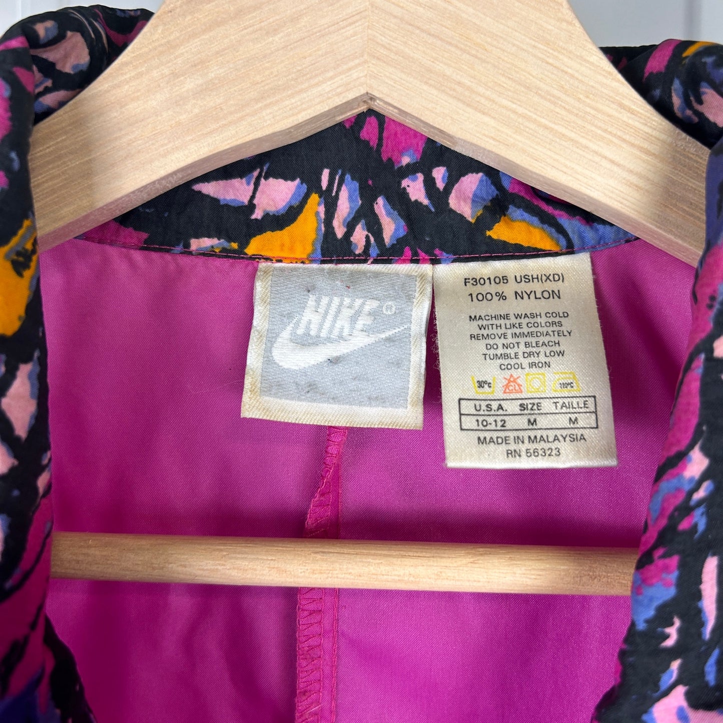 Nike 90s Grey Tag Hot Pink Floral Graffiti Medium Windbreaker