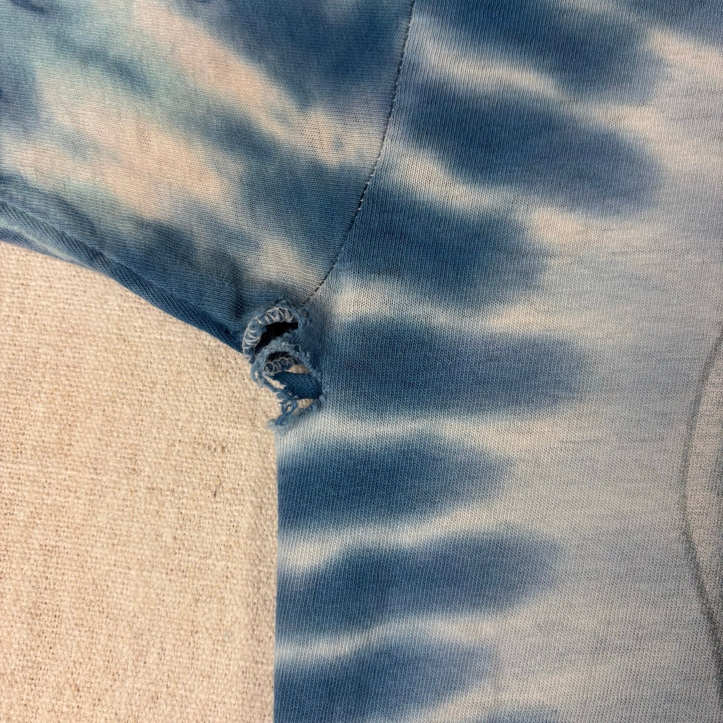 Vintage Grateful Dead Snowboarding Bear Distressed Large Band Longsleeve Shirt