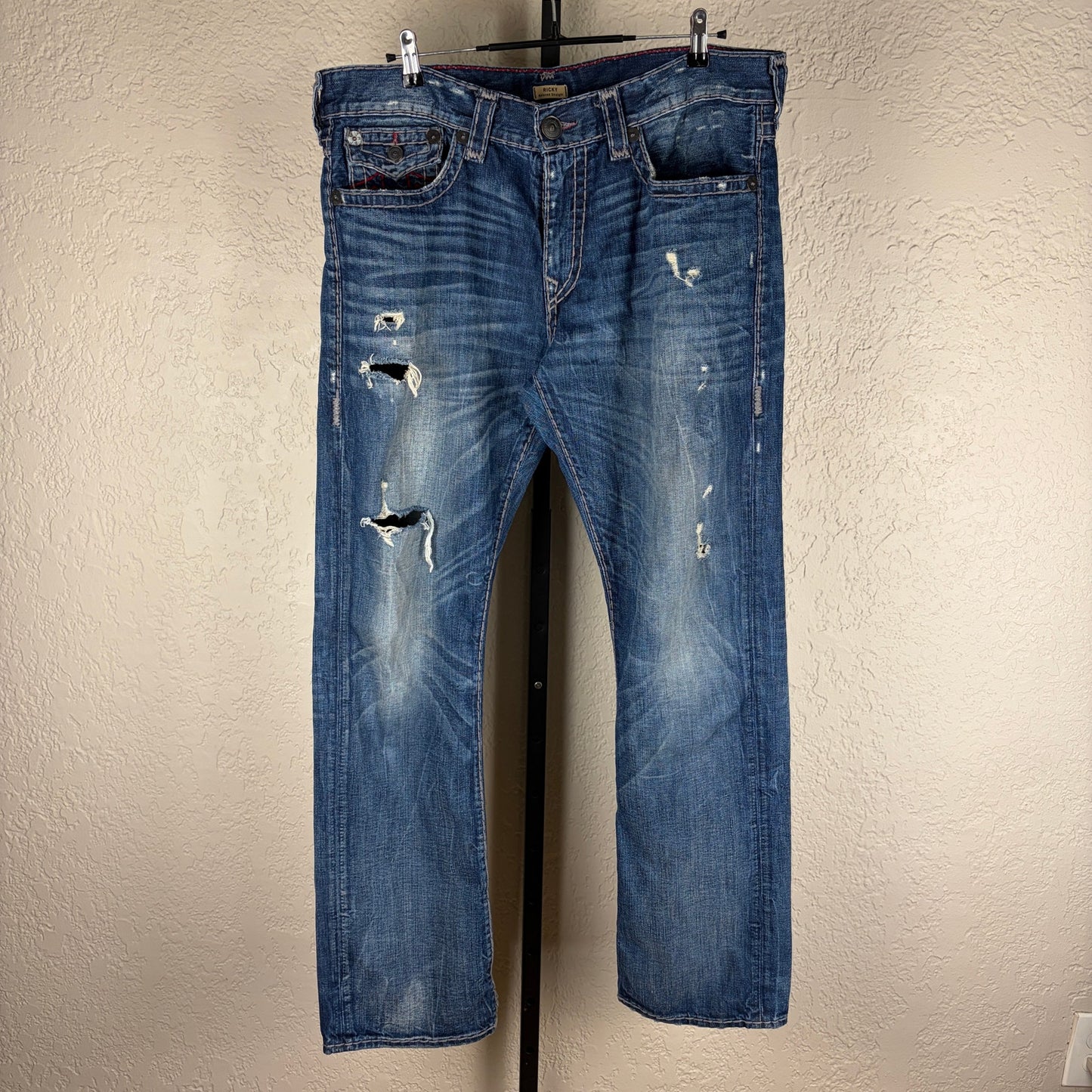 True Religion Ricky Relaxed Straight Sz 38 Dark Wash Distressed Jeans