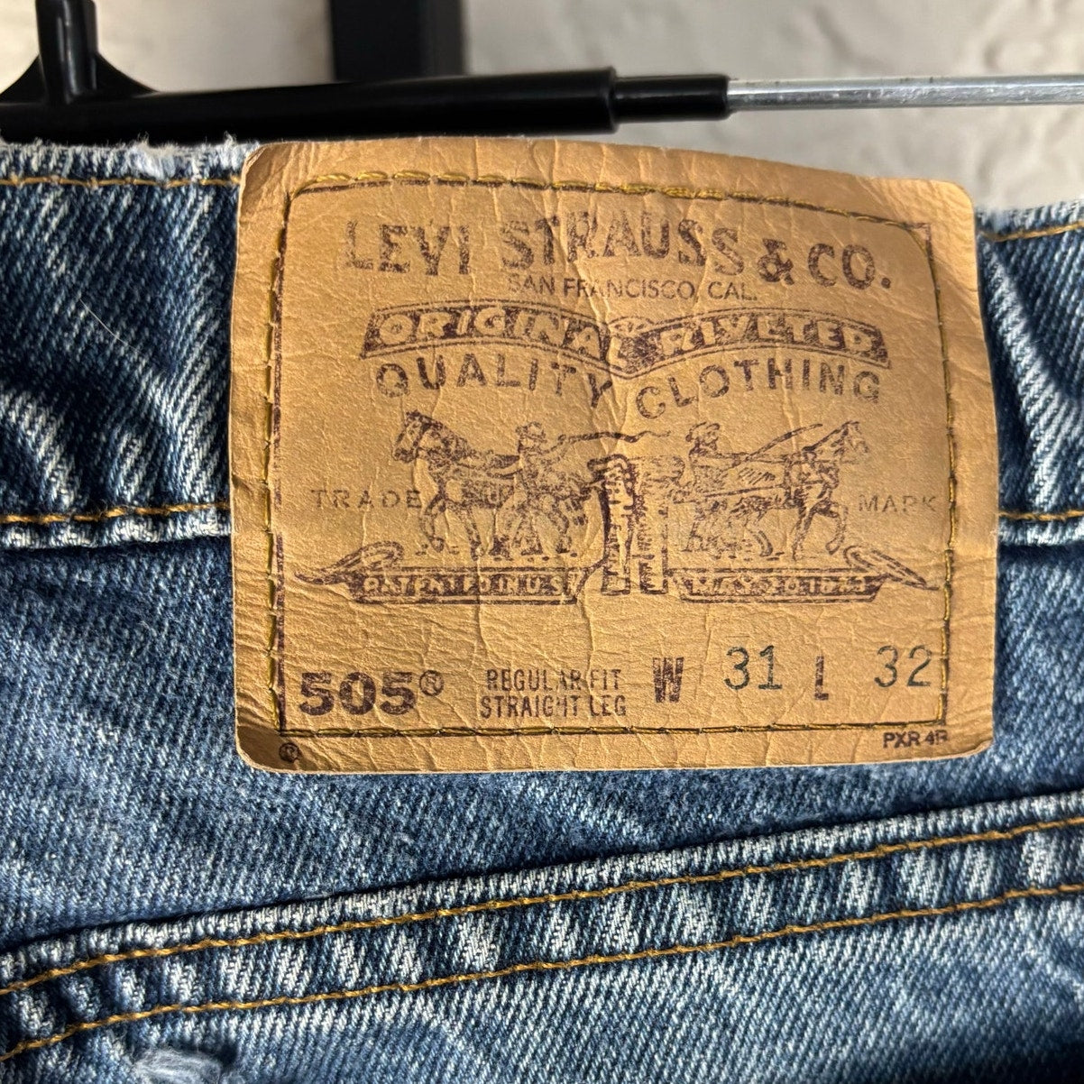 Vintage Levis 505 Orange Tab 31x32 Staight Fit Regular Mens Jeans