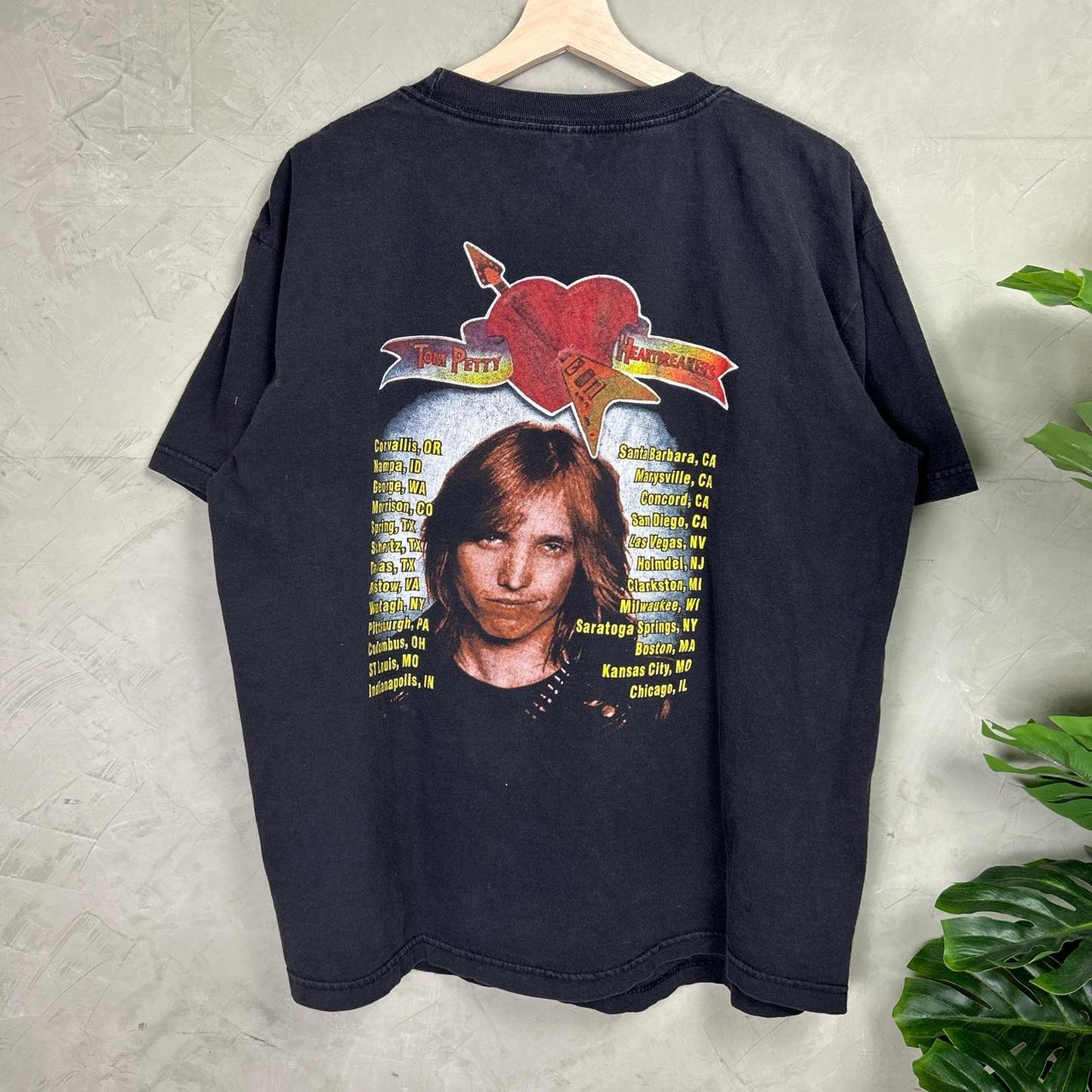 Rap Tee Tom Petty and the Heartbreakers Tour Shirt XL 90s