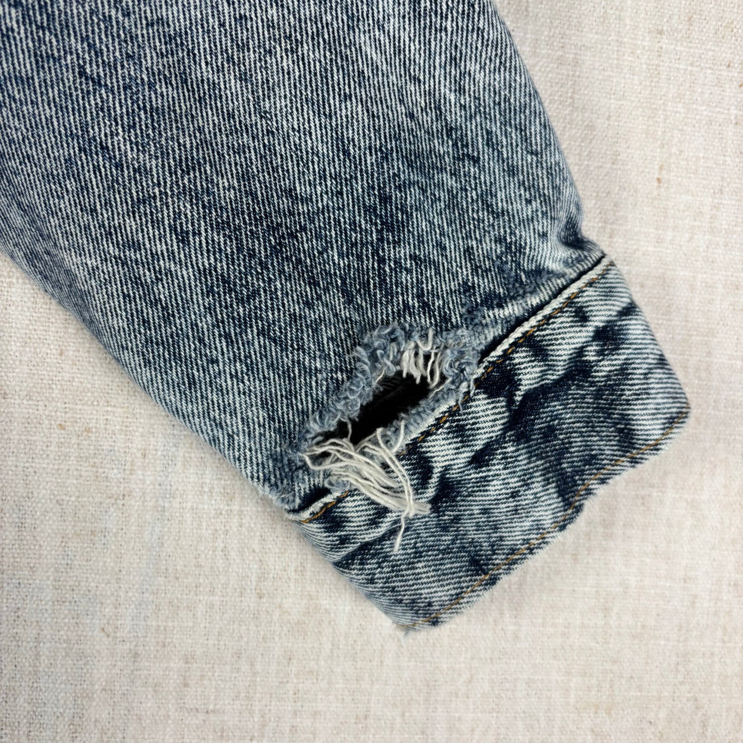 Vintage Levis 80s 70507 0227 USA Made Acid Wash Denim Medium Trucker Jacket