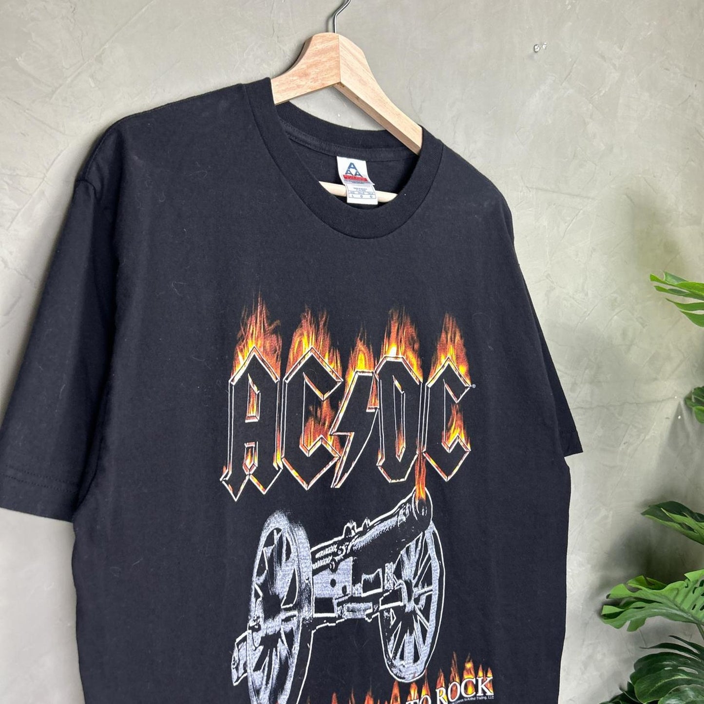 ACDC 2004 “For Those About To Rock” Licensed and Dated Flames Large Band Shirt