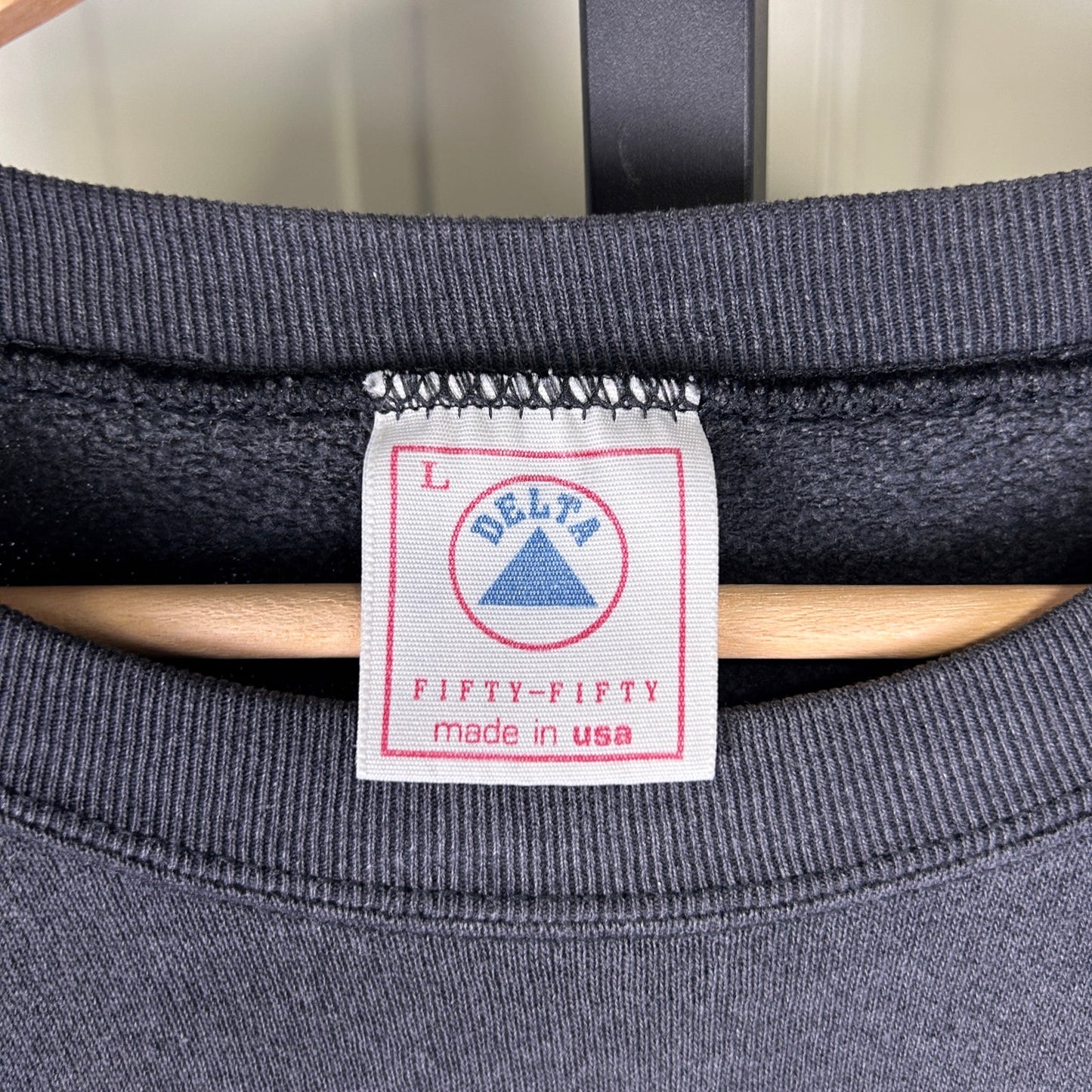 Dale Earnhardt 7 Time Winston Cup Champion NASCAR 1995 Large Crewneck