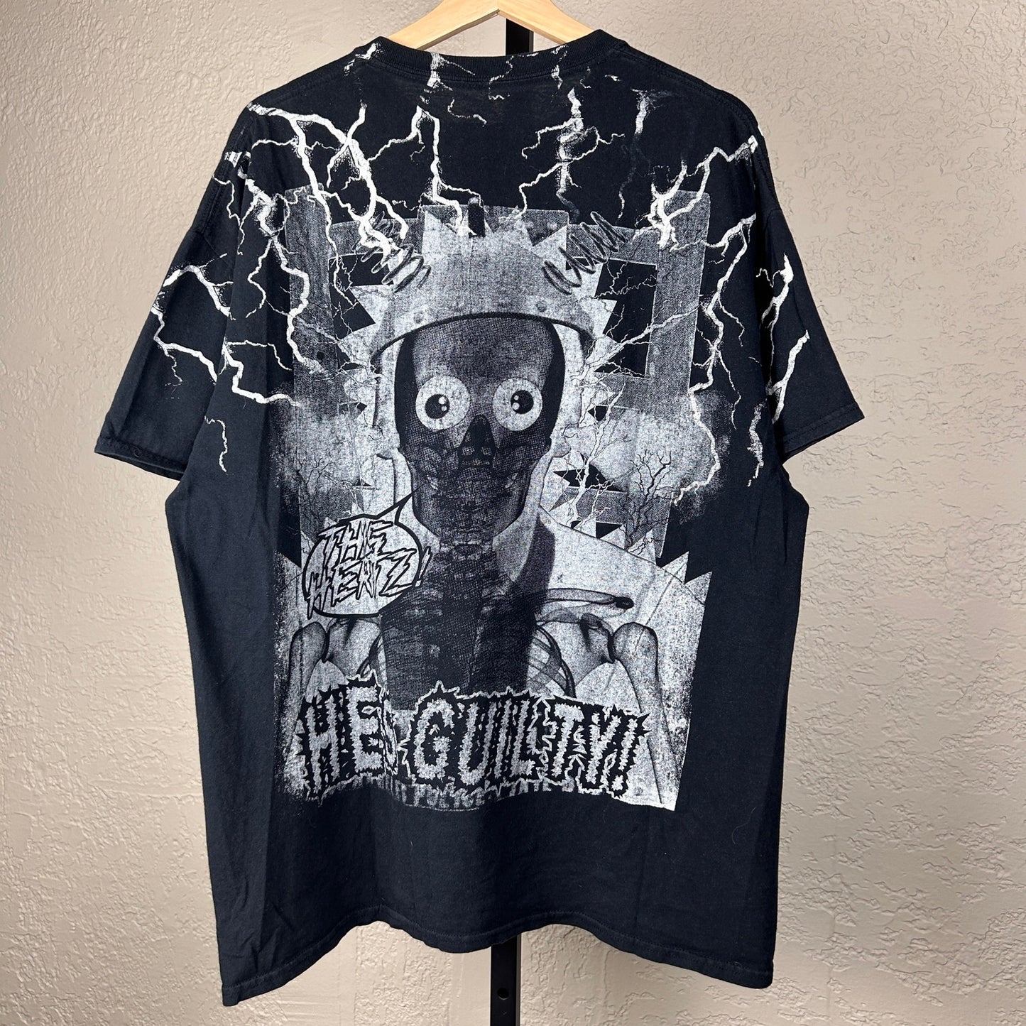 Give OJ The Juice OJ Simpson Modern Streetwear AOP Backstock Co XL Tee