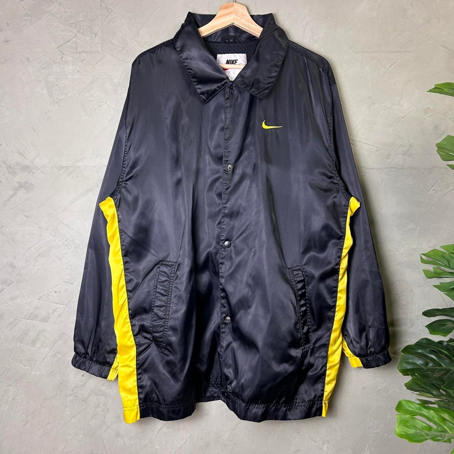 Tagged medium fits xl 90s Vintage Nike White Tag Satin Jacket