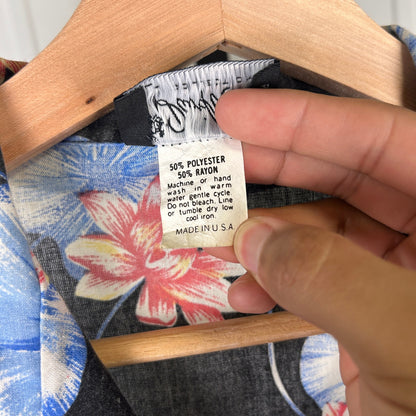David Robert Collection Vintage Made in USA Hawaiian Floral XL Shirt