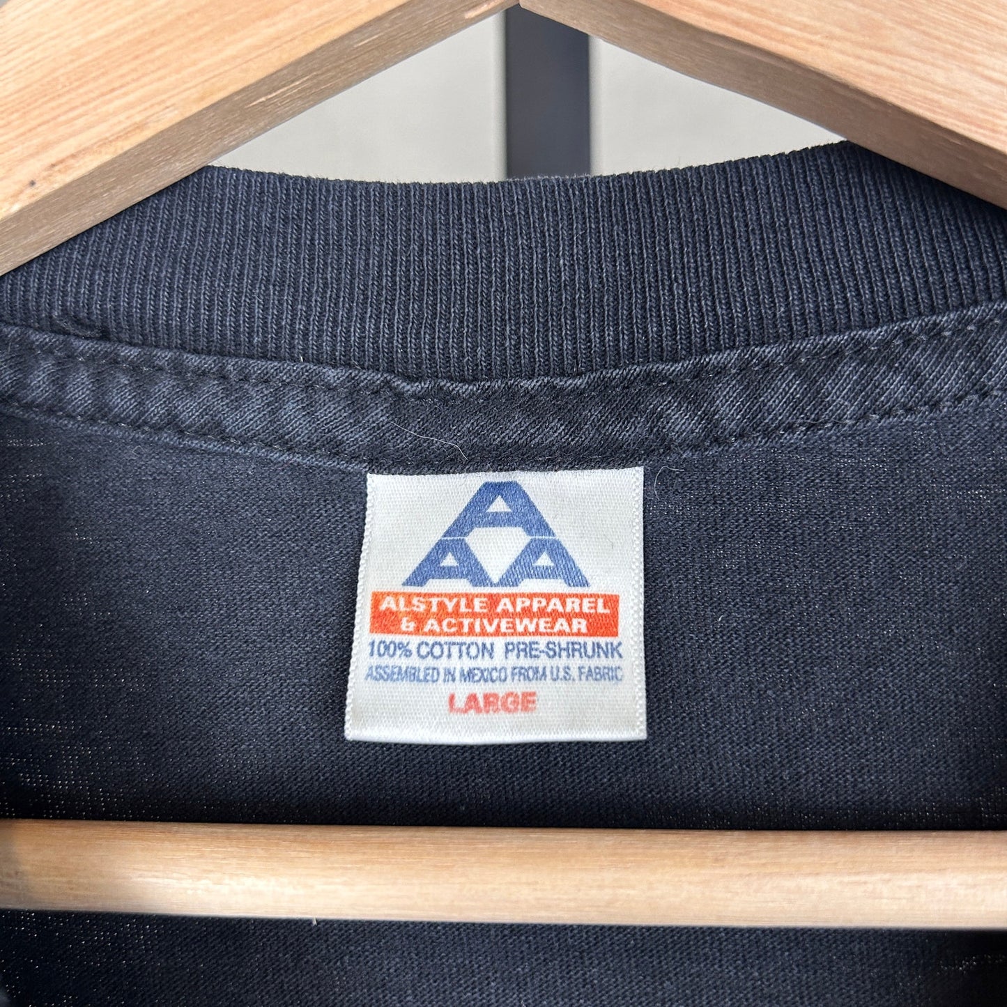 WWE The Rock Layin The Smack Down Brahma Bull RARE Large Vintage Tee