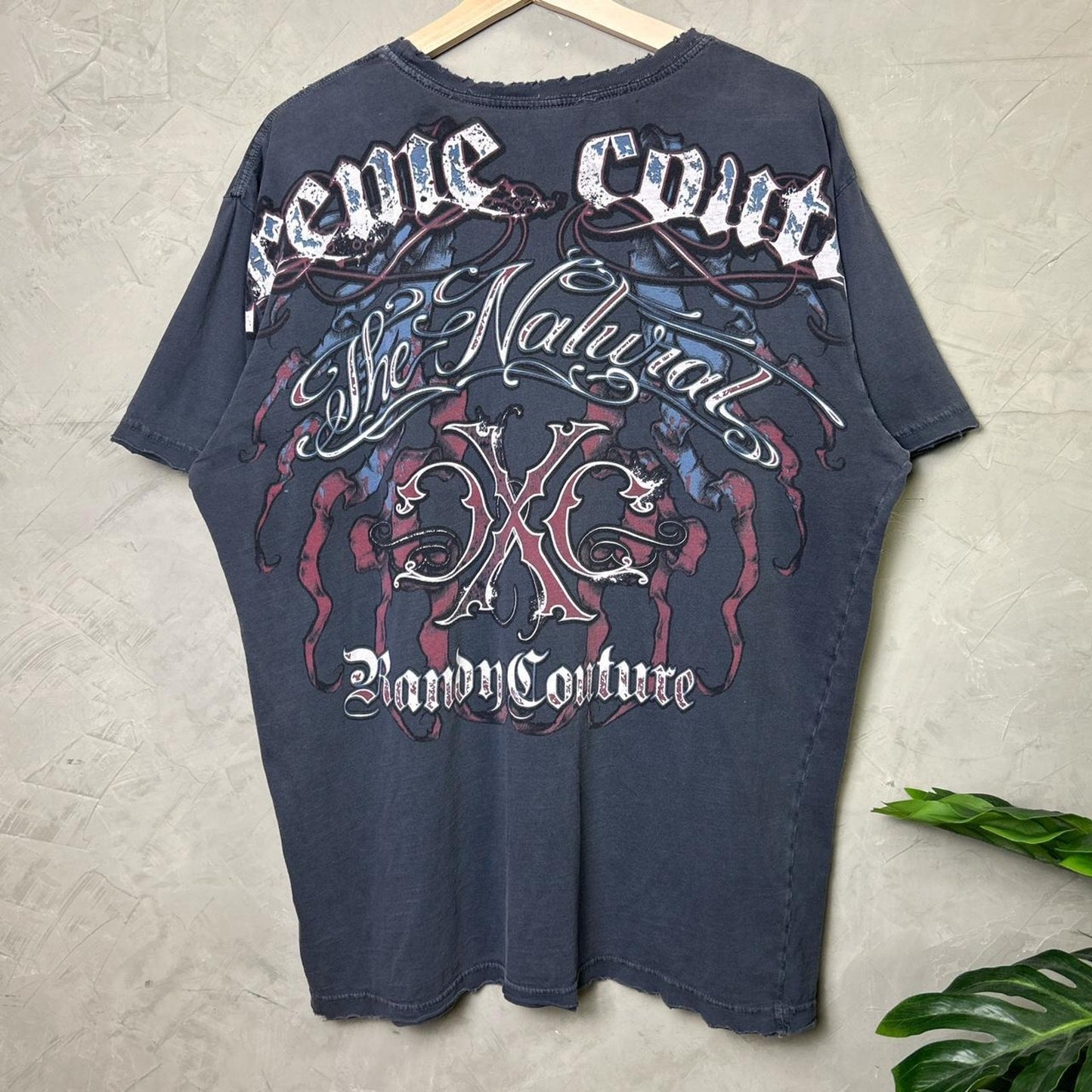 XL Y2K Extreme Couture Signature Series Screaming Skulls Tee