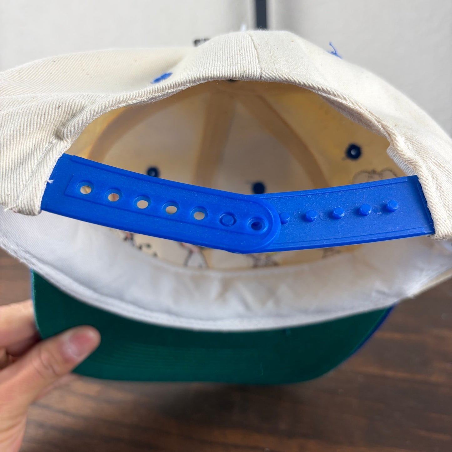 Peanuts NWT Headtoons Snoopy Characters Embroidered 90s Snapback Hat