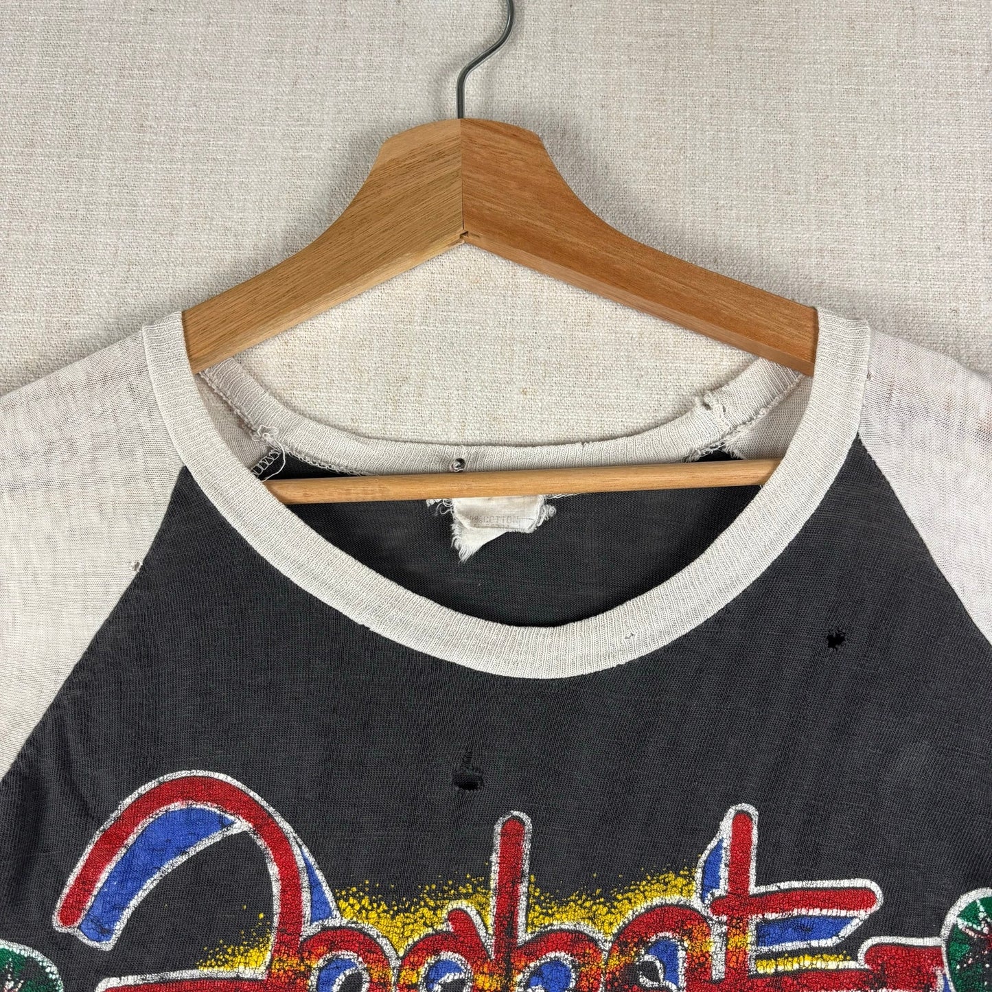 Vintage Foghat Pat Travers 70s Concert Drug Distressed Small Raglan Shirt