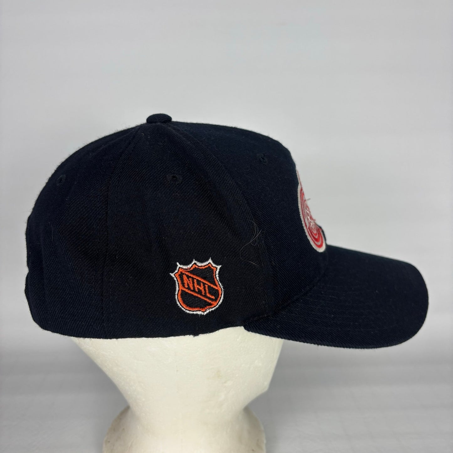 Vintage Detroit Red Wings Sports Specialties Wool Snapback Center Ice Hat