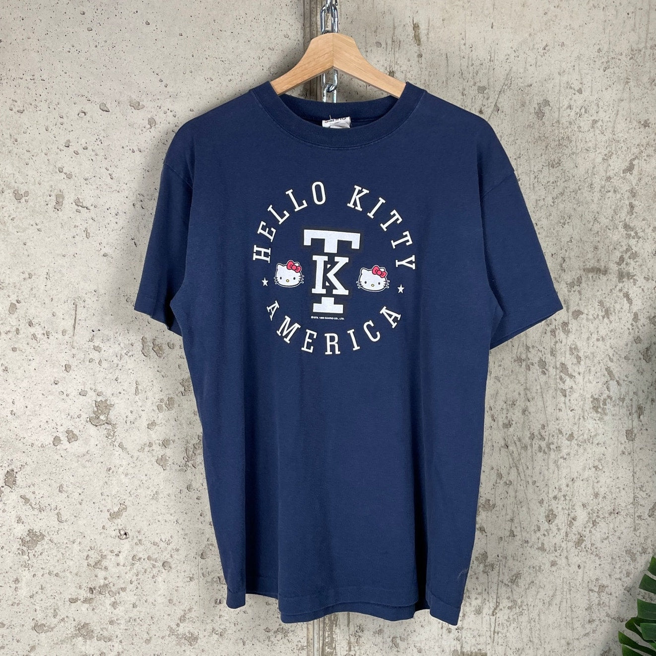 RARE Hello Kitty America Sanrio 1999 Adult L Made in USA Tee