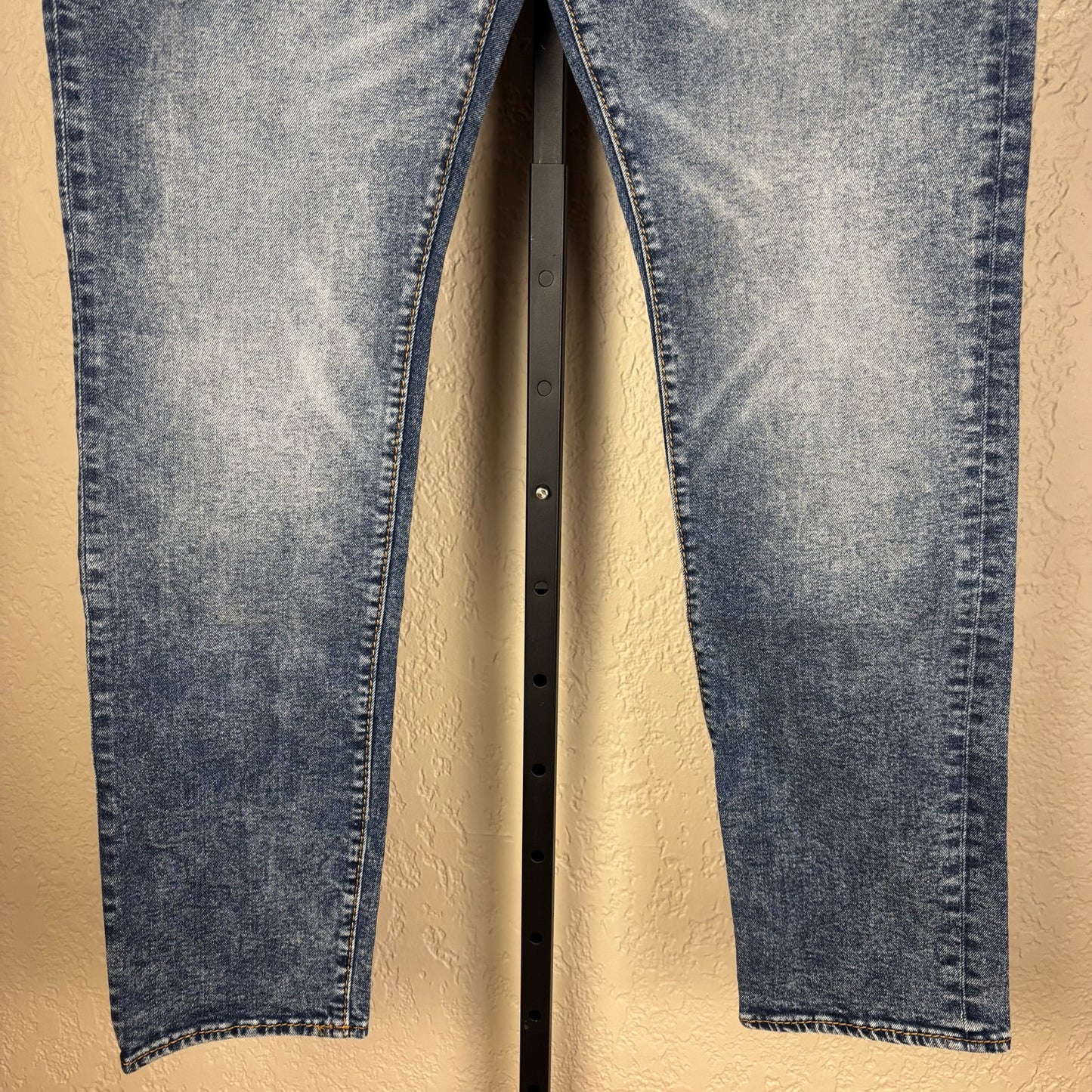 True Religion Rocco Relaxed Skinny Sz 40 Blue Denim Jeans
