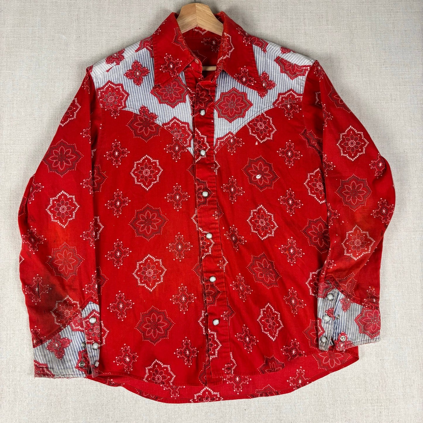 Vintage 1970s Paisley Bandana Striped Yoke and Cuffs Western Pearl Snap Medium