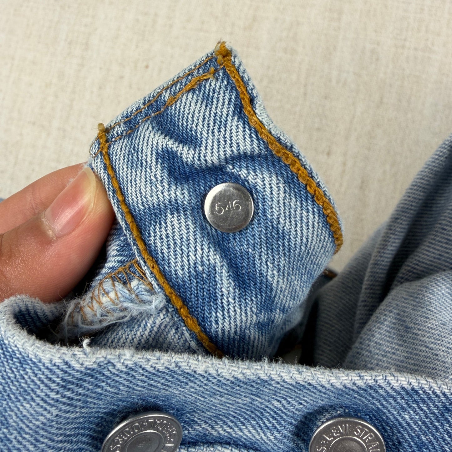 Vintage Levis Button Fly 501 Jeans 90s Light Wash 33x32 Slim Fit Jeans