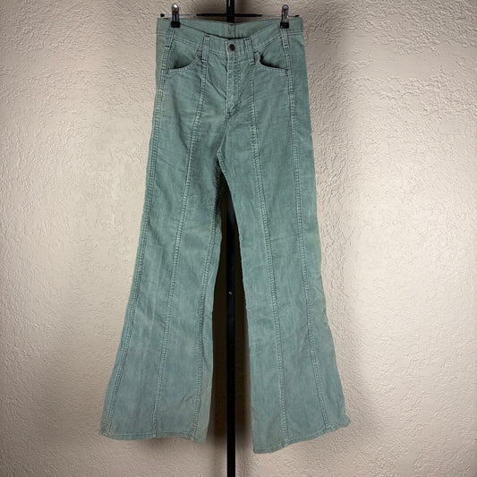 Vintage Levis 1970s White Tab Green Corduroy Sz 31 Bell Bottom Pants