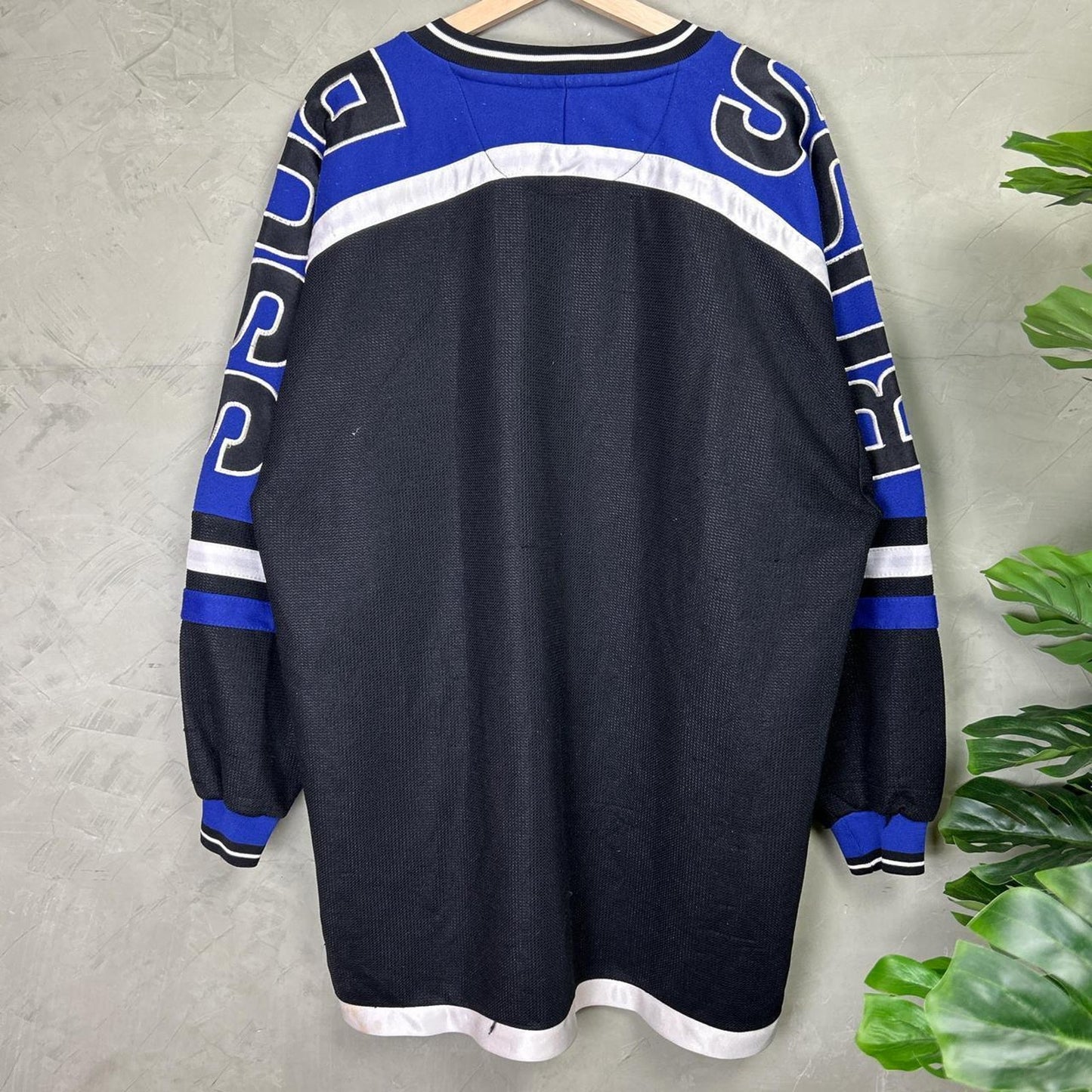 Vintage XL Hugo Boss By IG Design Performance Hockey Jersey