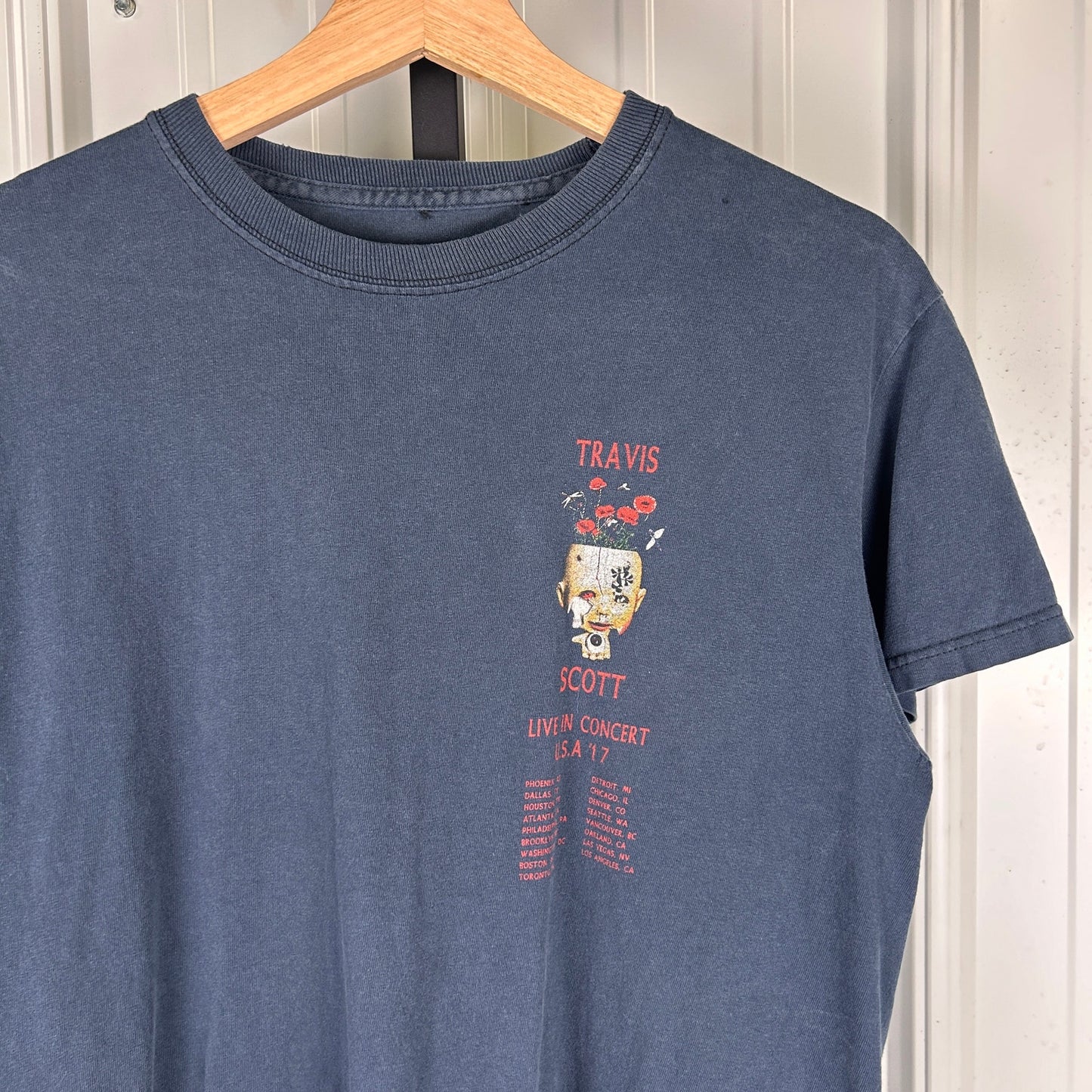 Travis Scott 2017 Birds in the Trap Album Tour Medium Faded Tee