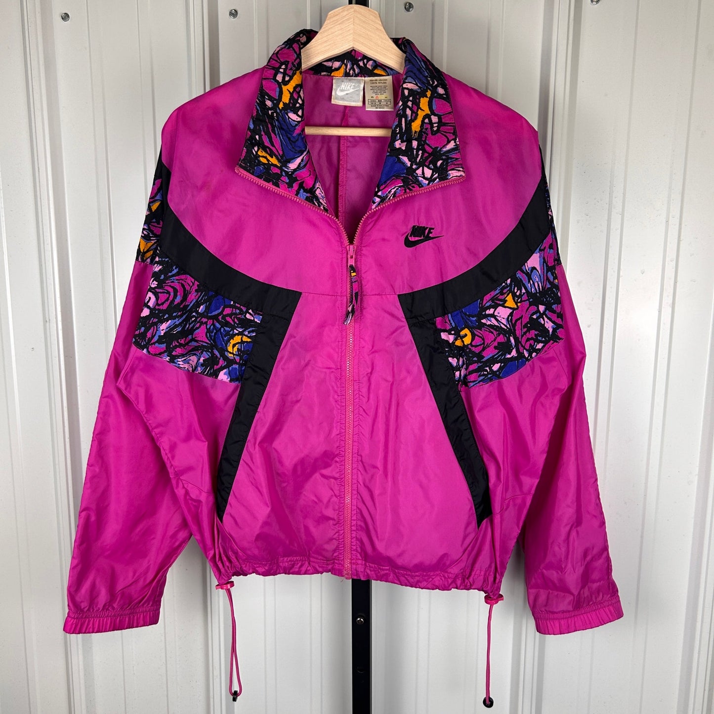 Nike 90s Grey Tag Hot Pink Floral Graffiti Medium Windbreaker