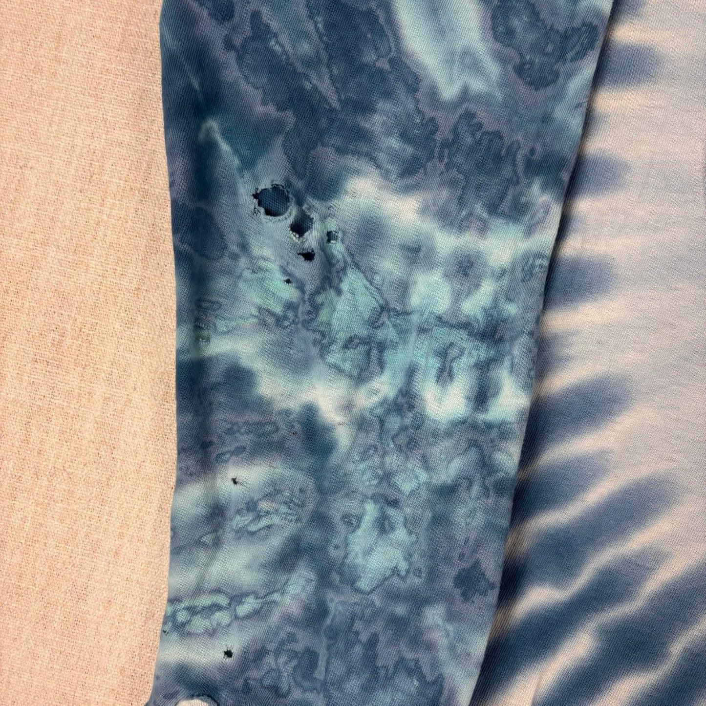 Vintage Grateful Dead Snowboarding Bear Distressed Large Band Longsleeve Shirt