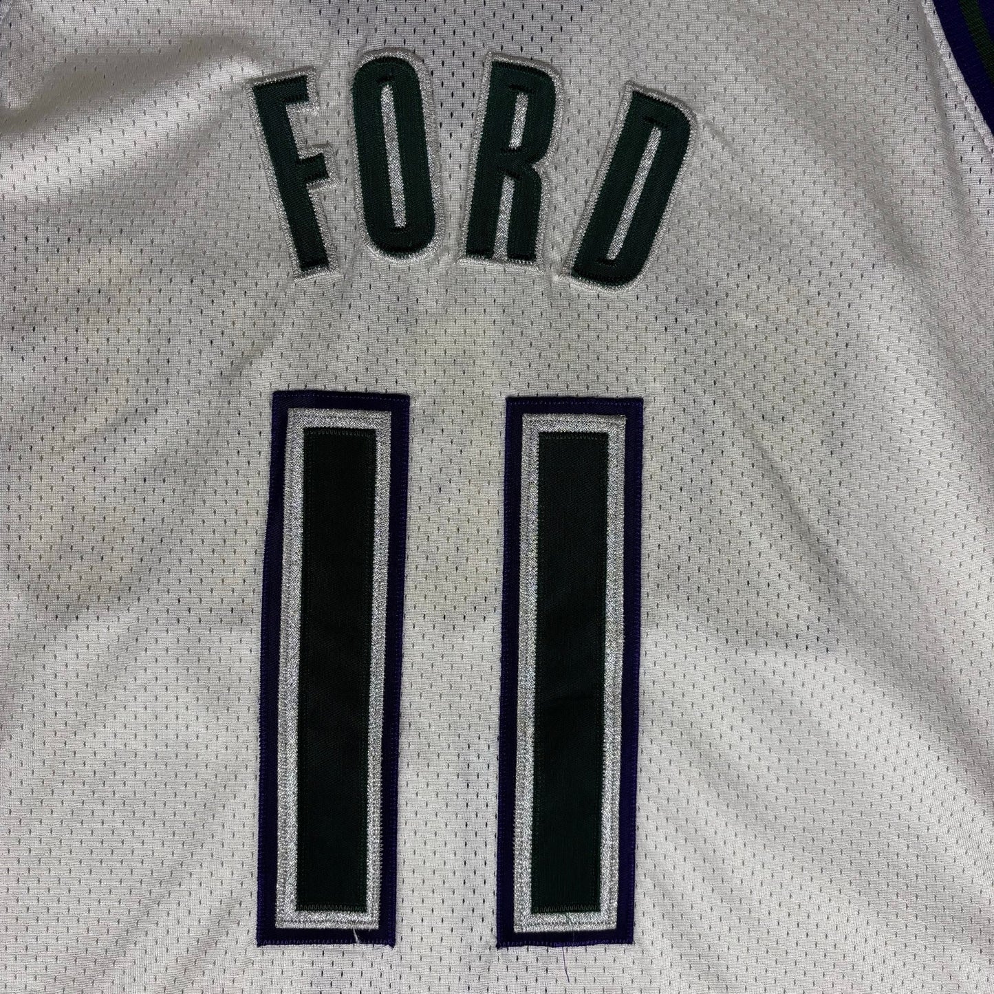 Vintage TJ Ford Milwaukee Bucks Reebok Sewn #11 Authentic Sz 52 Jersey