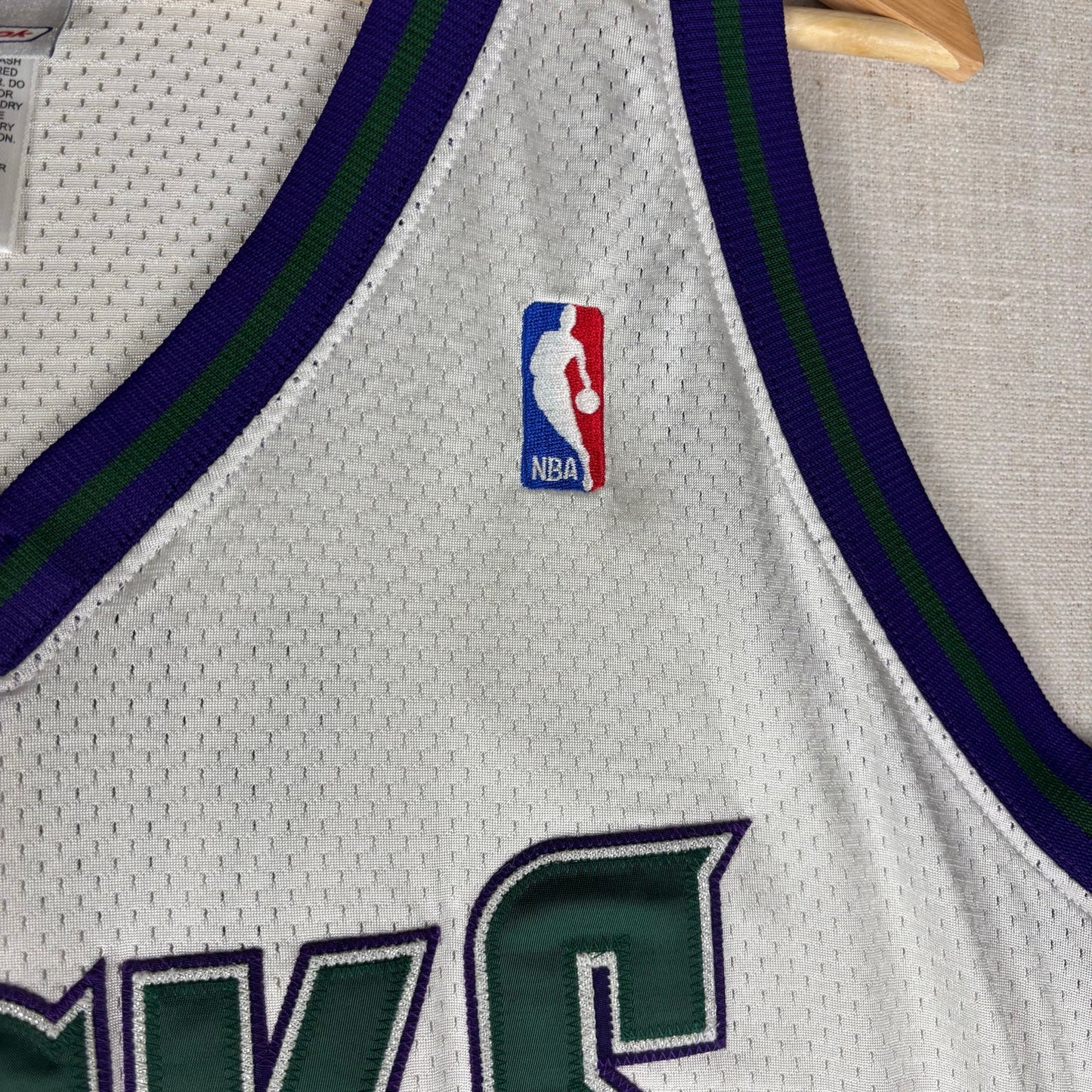 Vintage TJ Ford Milwaukee Bucks Reebok Sewn #11 Authentic Sz 52 Jersey