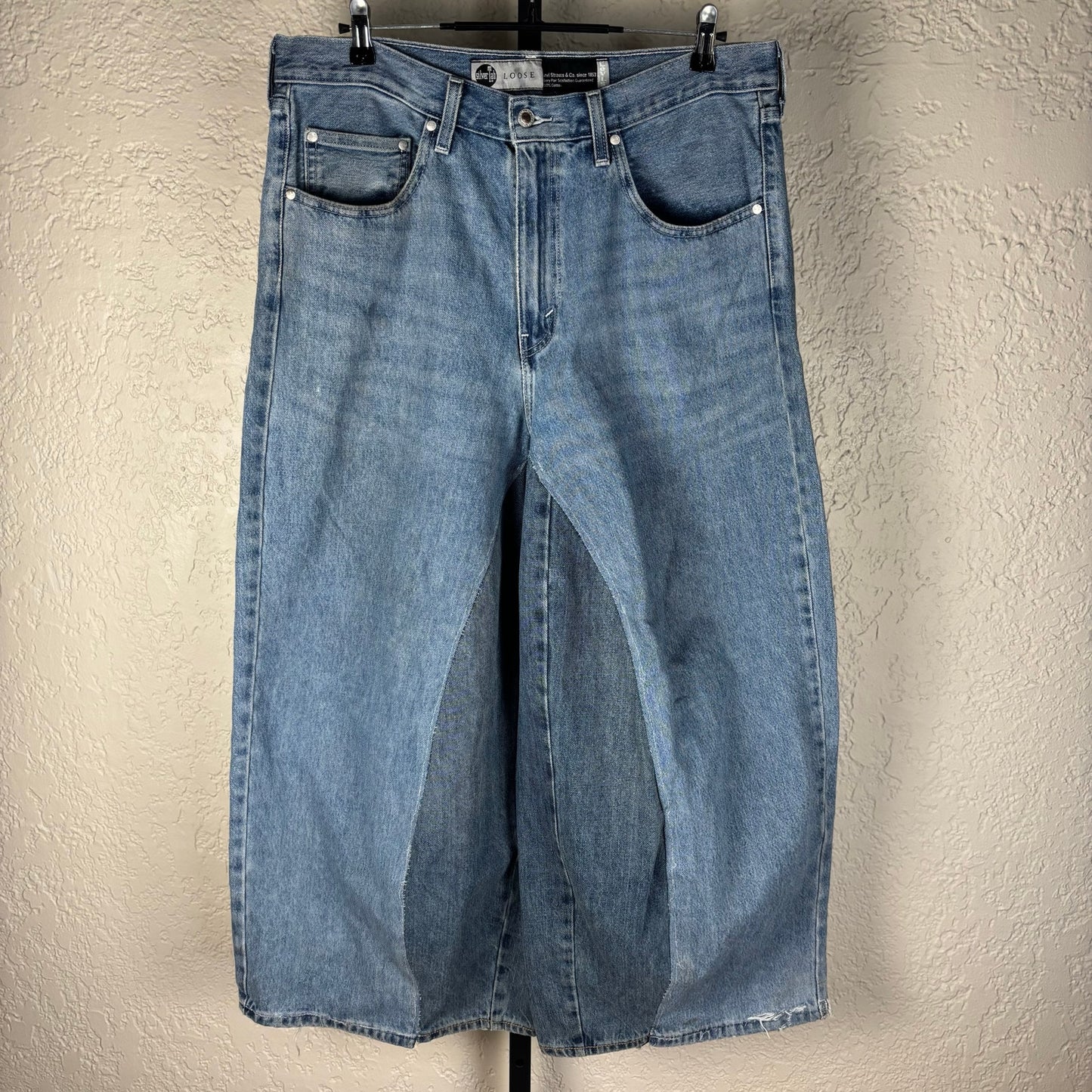Vintage Levis Silvertab Loose Custom Wide Leg Baggy Two Tone Sz 35 Denim Jeans