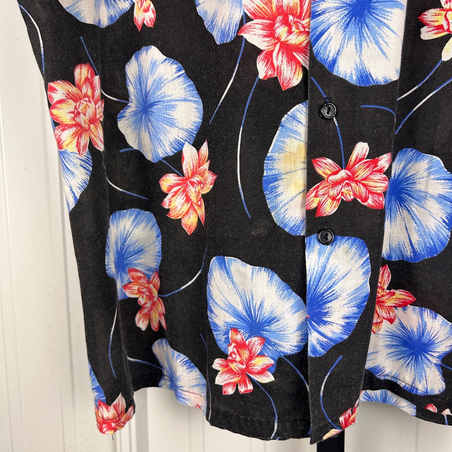 David Robert Collection Vintage Made in USA Hawaiian Floral XL Shirt