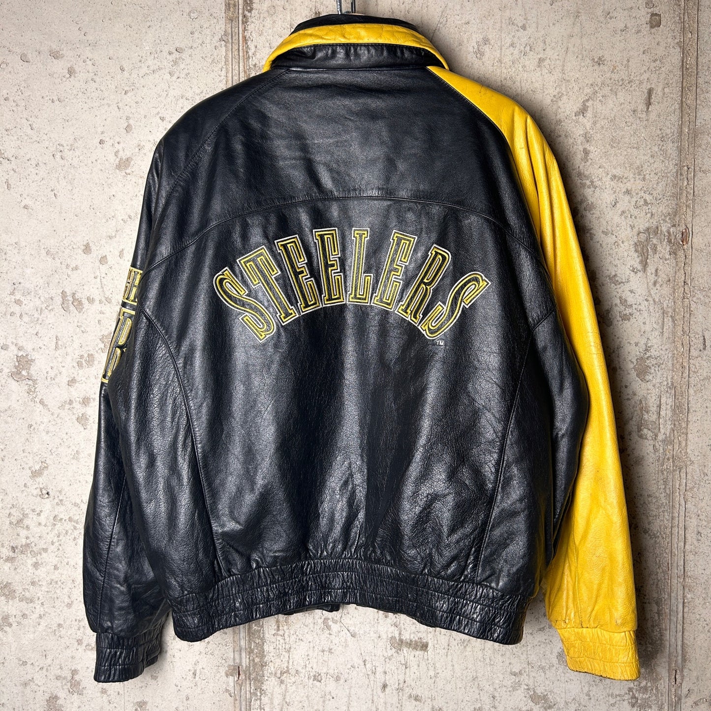 Pittsburgh Steelers RARE Sharktooth Logo Athletic Large Leather Jacket