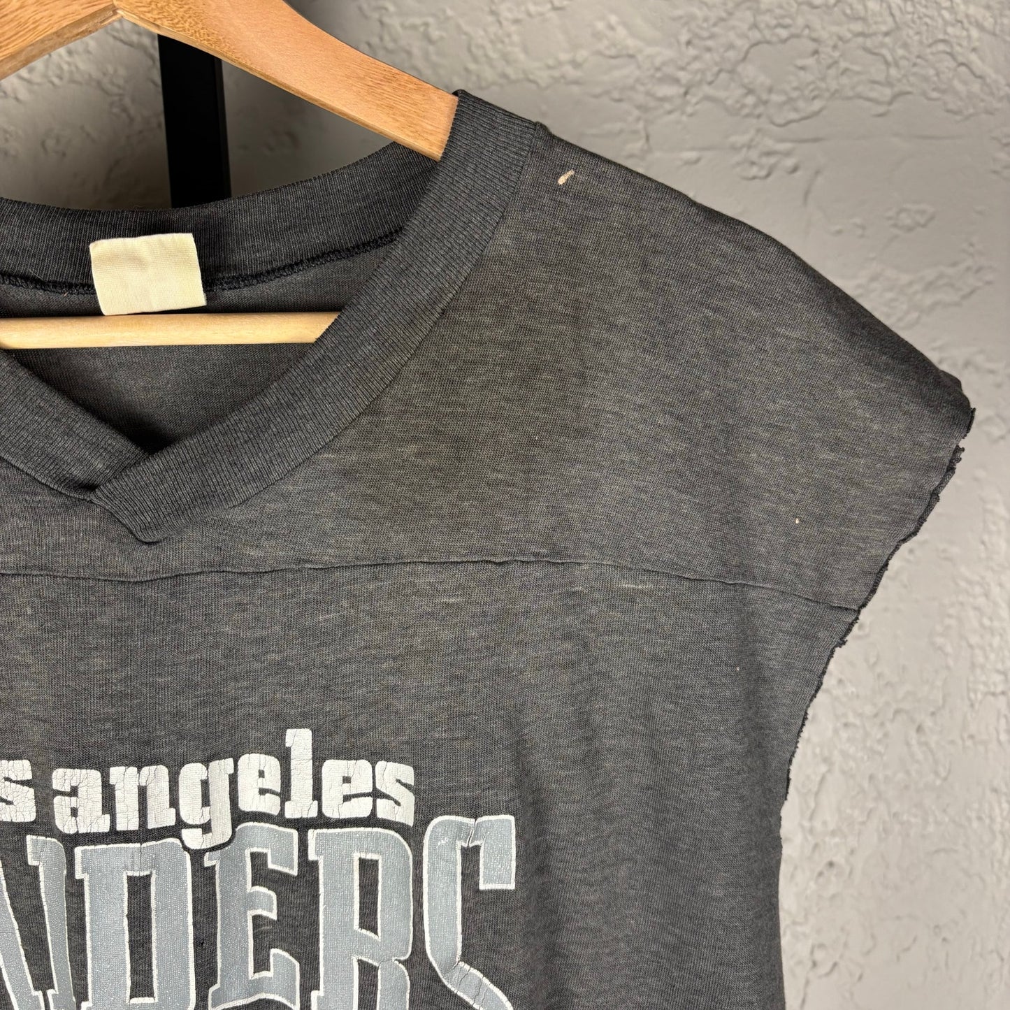 Vintage Los Angeles Raiders 1980s Logo 7 Distressed Cut Off Medium Shirt