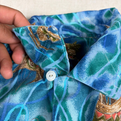 Vintage Hawaiian Loop Collar Rare Vibrant Shimmering Waters Medium Button Shirt