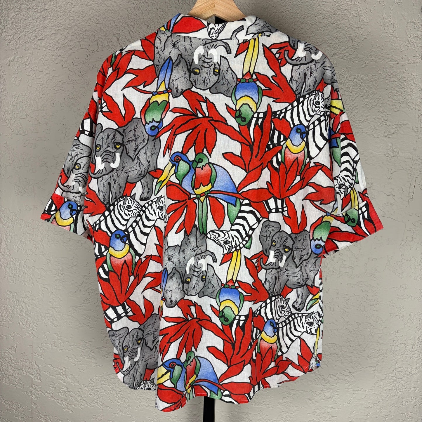 Vintage Hawaiian Avant Garde Rainforest Jungle AOP Crazy Large Button Up
