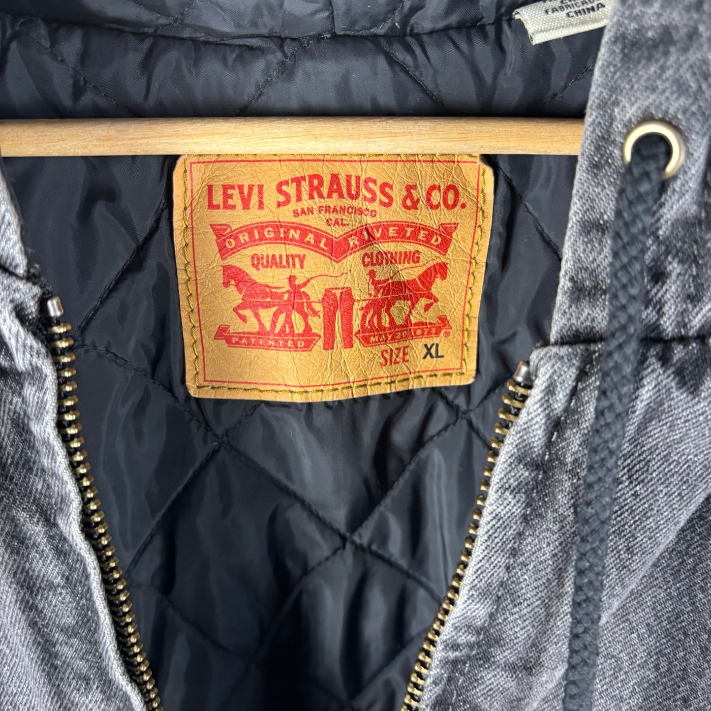 Levis Strauss Hooded Denim Workwear Carhartt Style XL Black Quilted Jacket