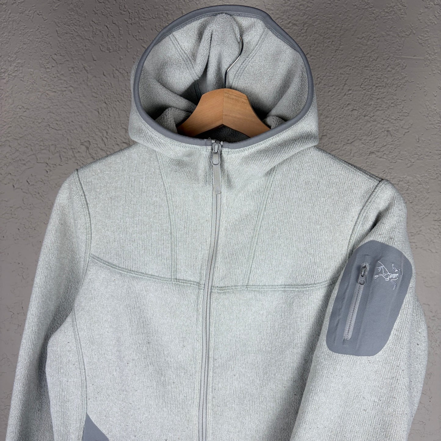 Arc’ Teryx Knit Sport Hiking Womens Medium Hoodie Zip Up Sweater