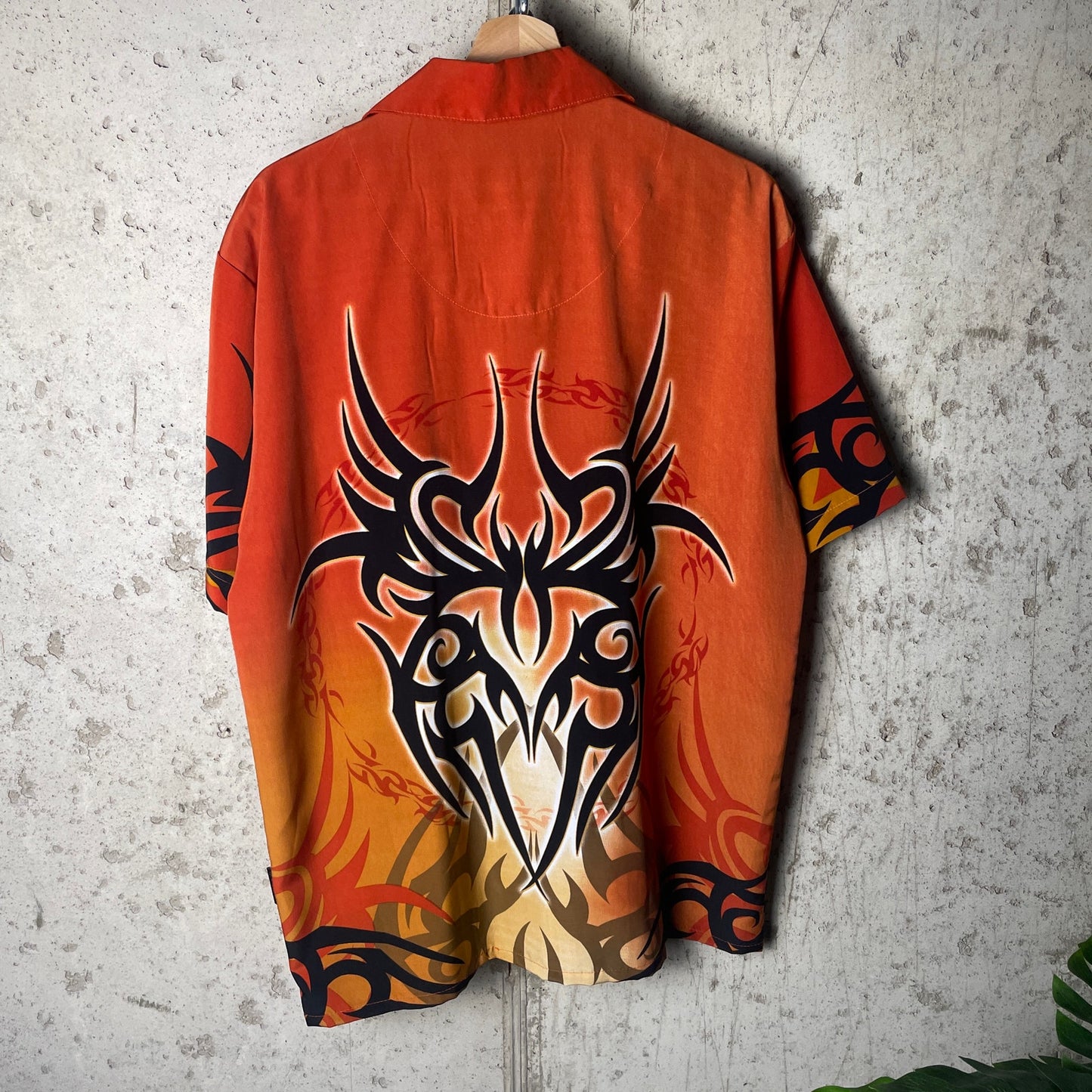 Sapphire Lounge Y2K Tribal Hawaiian Flame Style Medium Button Up
