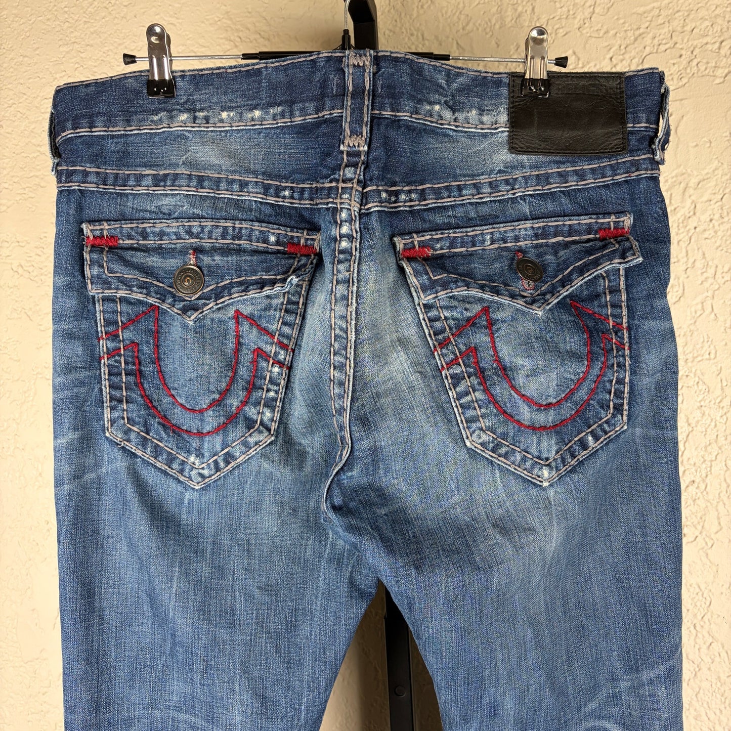 True Religion Ricky Relaxed Straight Sz 38 Dark Wash Distressed Jeans